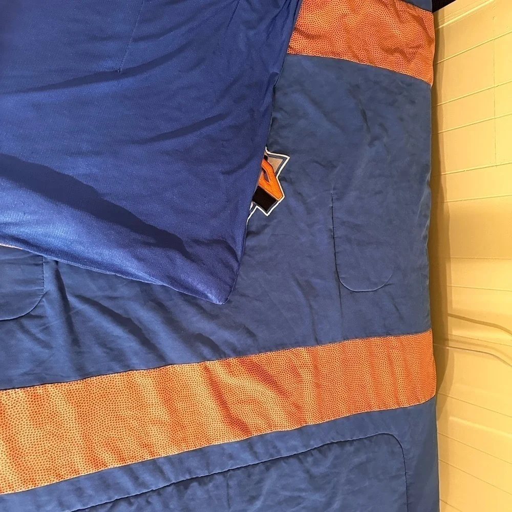 NBA NY Knicks BLANKET / TWIN Bed Comforter